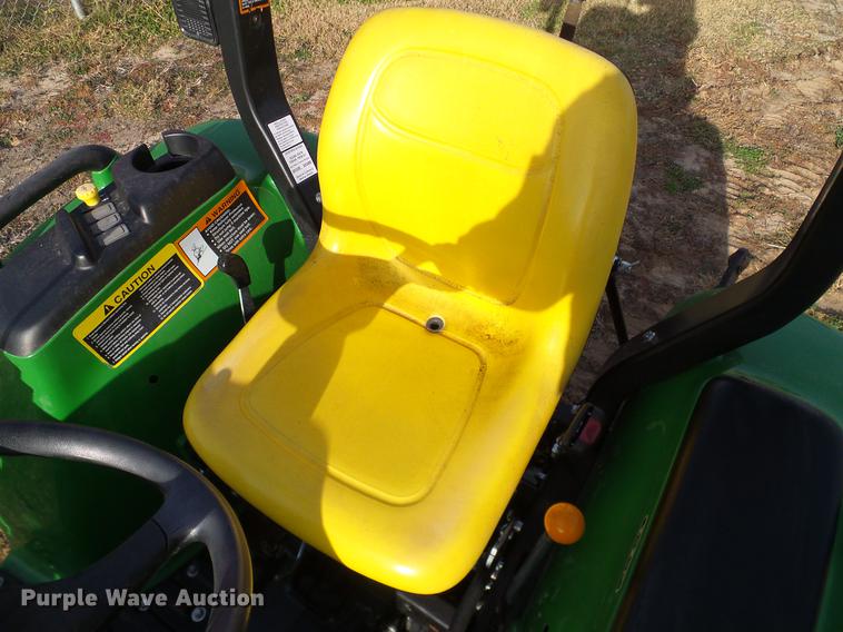 image for item DD1478 2015 John Deere 3038E MFWD tractor
