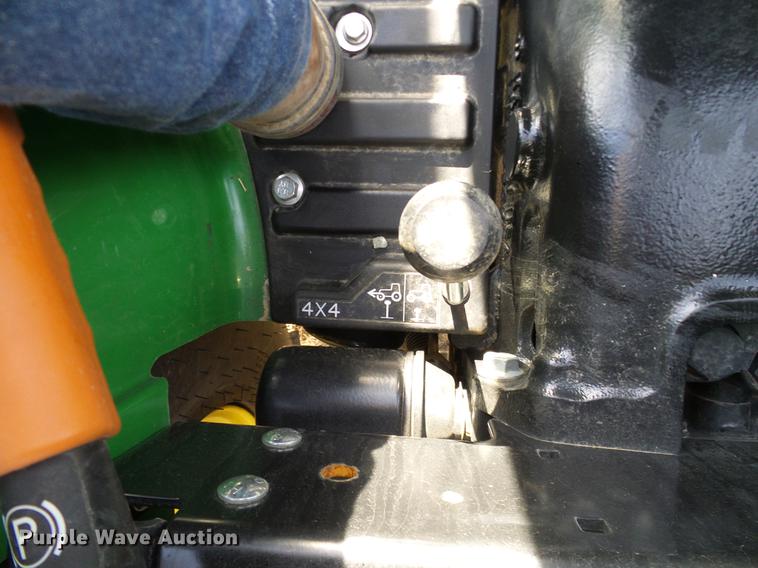 image for item DD1478 2015 John Deere 3038E MFWD tractor