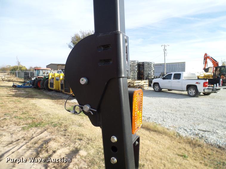 image for item DD1478 2015 John Deere 3038E MFWD tractor