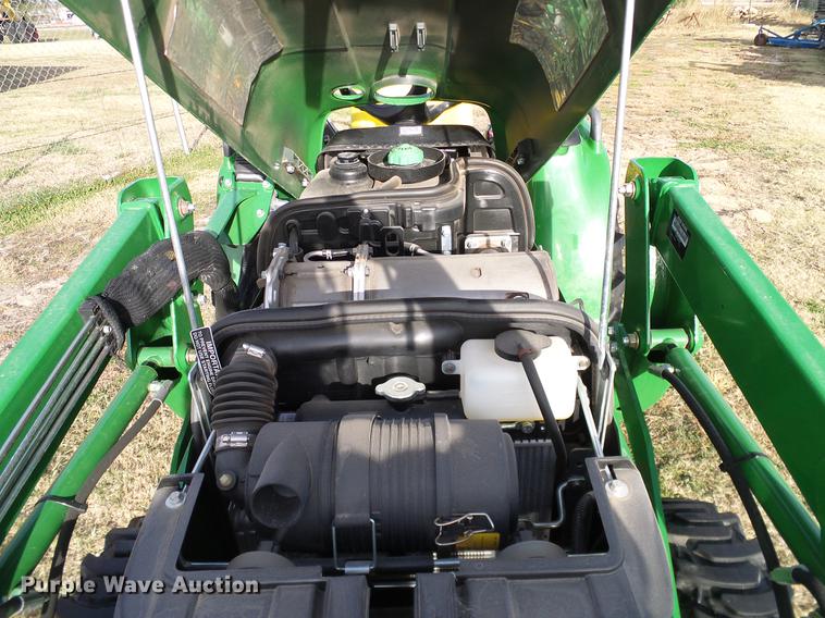 image for item DD1478 2015 John Deere 3038E MFWD tractor