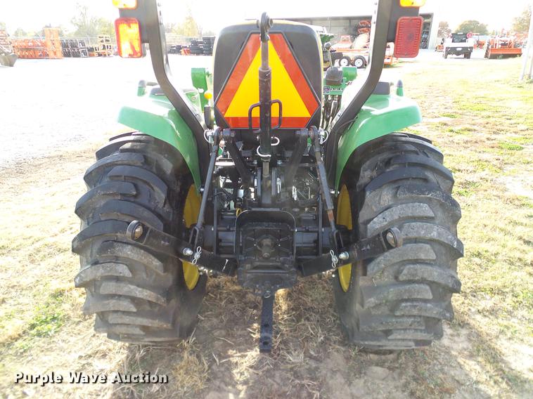 image for item DD1478 2015 John Deere 3038E MFWD tractor