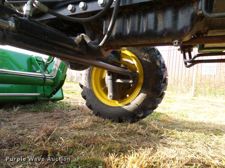 image for item DD1478 2015 John Deere 3038E MFWD tractor