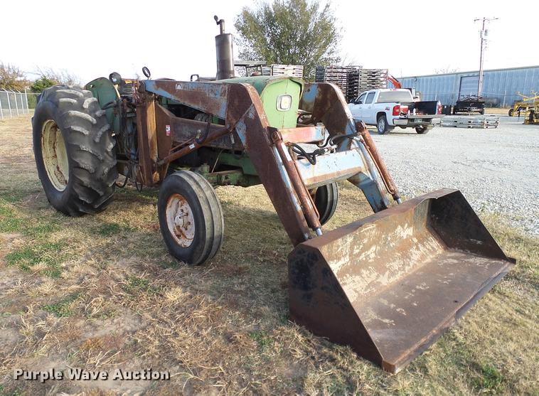image for item DD1479 John Deere 2120 tractor