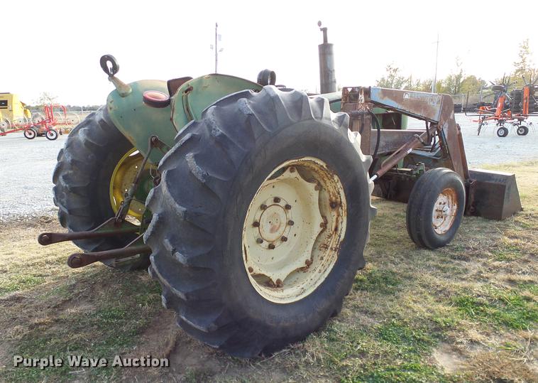 image for item DD1479 John Deere 2120 tractor