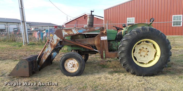 image for item DD1479 John Deere 2120 tractor