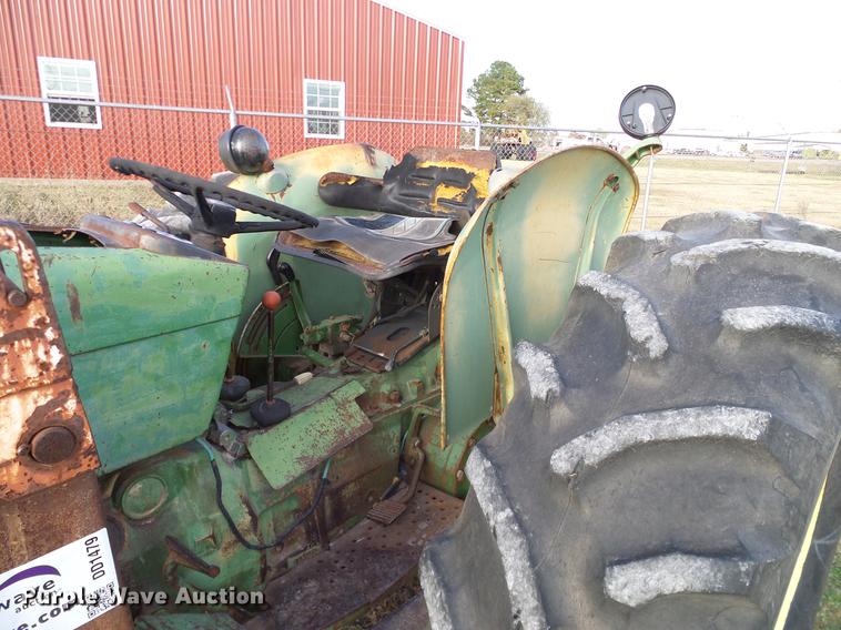 image for item DD1479 John Deere 2120 tractor