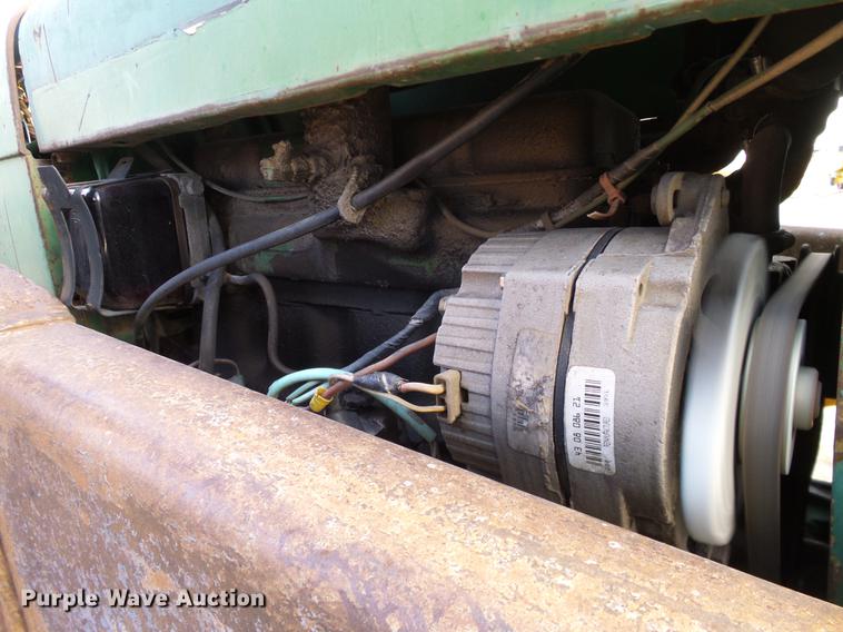 image for item DD1479 John Deere 2120 tractor