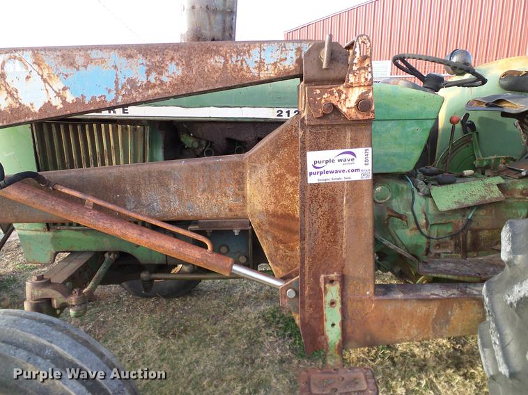 image for item DD1479 John Deere 2120 tractor