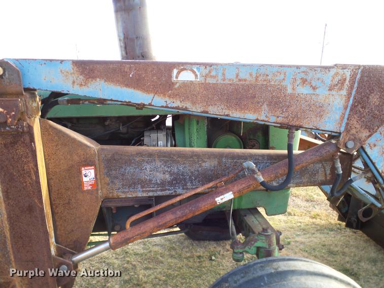 image for item DD1479 John Deere 2120 tractor