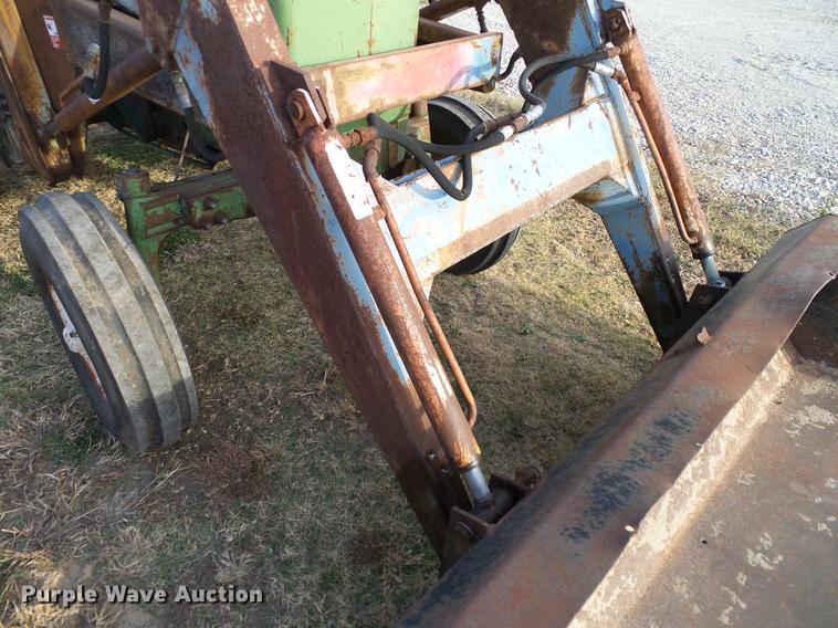 image for item DD1479 John Deere 2120 tractor