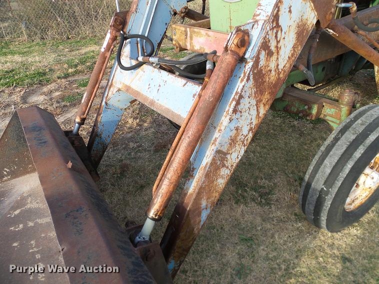 image for item DD1479 John Deere 2120 tractor