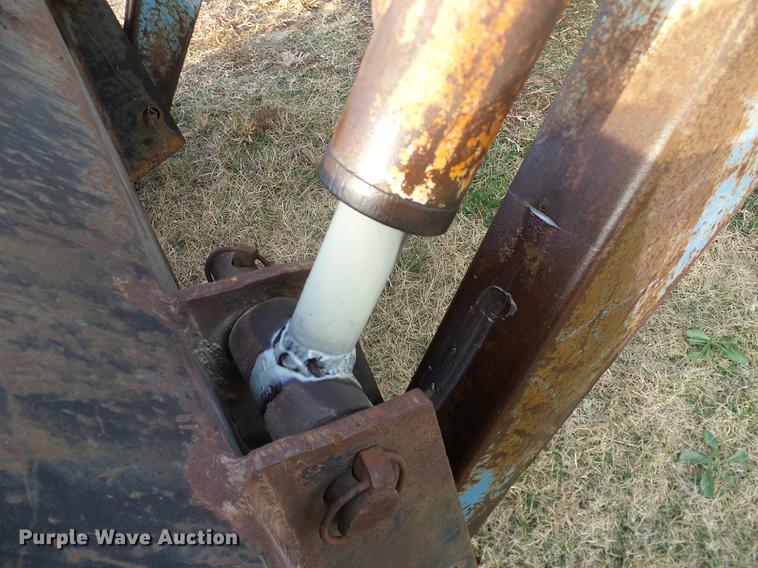 image for item DD1479 John Deere 2120 tractor