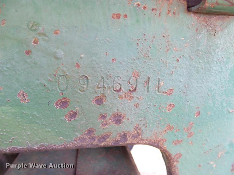 image for item DD1479 John Deere 2120 tractor