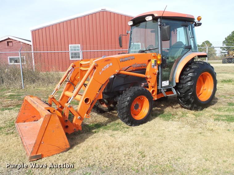 image for item DD1480 2011 Kubota L3240HSTC MFWD tractor