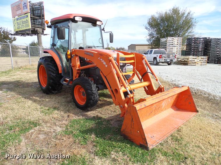 image for item DD1480 2011 Kubota L3240HSTC MFWD tractor