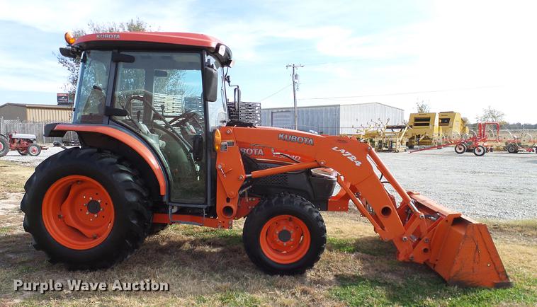 image for item DD1480 2011 Kubota L3240HSTC MFWD tractor