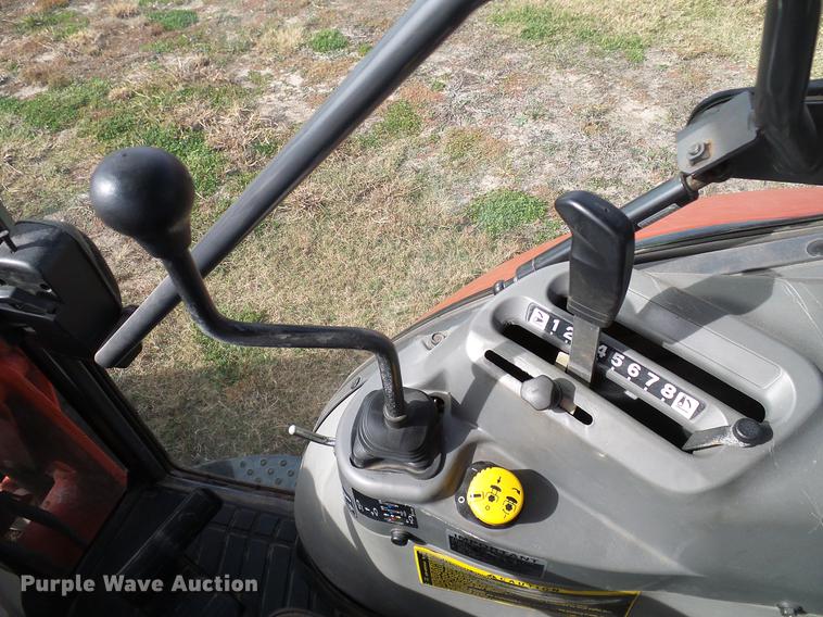 image for item DD1480 2011 Kubota L3240HSTC MFWD tractor