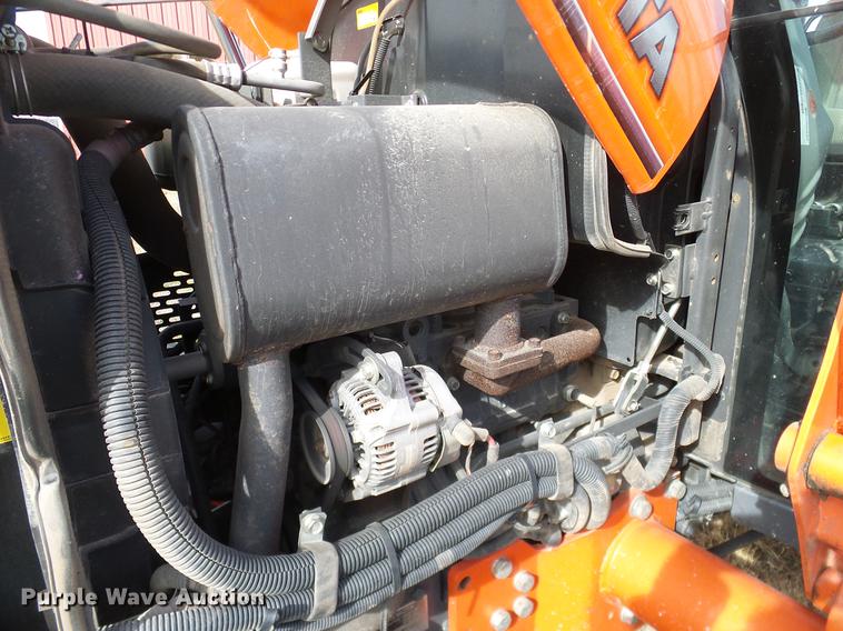 image for item DD1480 2011 Kubota L3240HSTC MFWD tractor