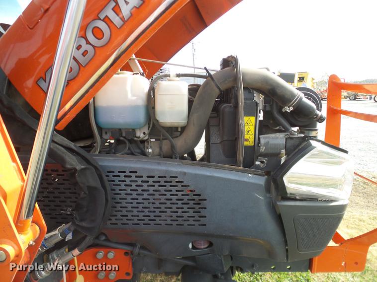 image for item DD1480 2011 Kubota L3240HSTC MFWD tractor