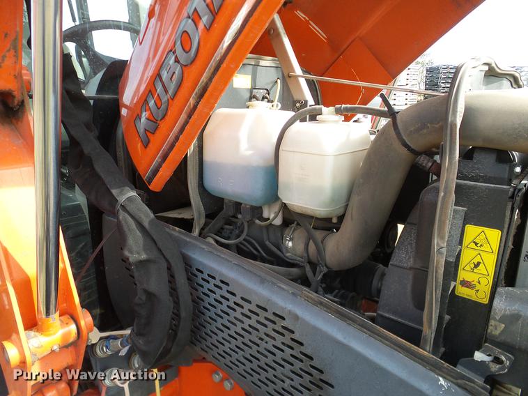 image for item DD1480 2011 Kubota L3240HSTC MFWD tractor