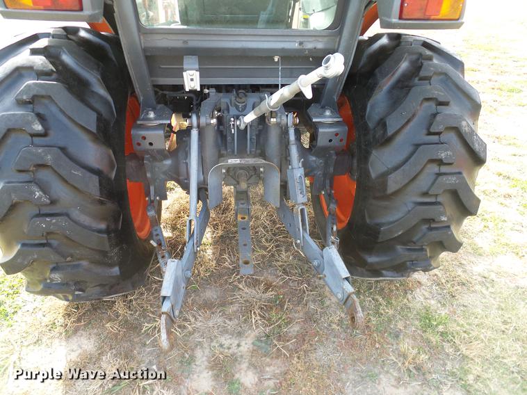 image for item DD1480 2011 Kubota L3240HSTC MFWD tractor