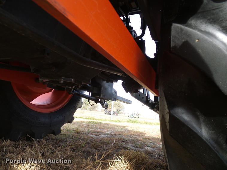 image for item DD1480 2011 Kubota L3240HSTC MFWD tractor