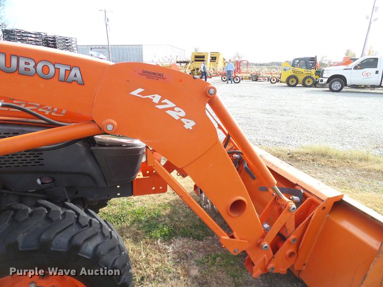 image for item DD1480 2011 Kubota L3240HSTC MFWD tractor