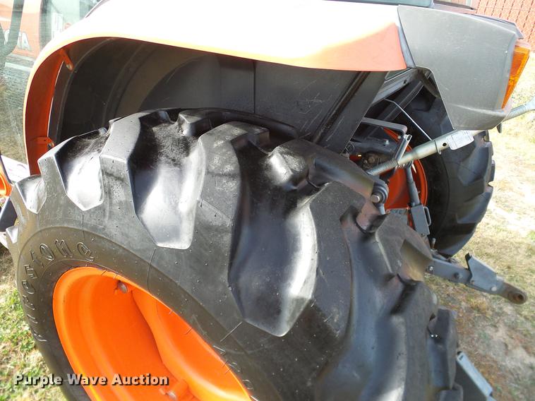 image for item DD1480 2011 Kubota L3240HSTC MFWD tractor
