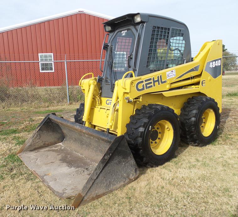 image for item DD1481 2005 Gehl 4840E skid steer