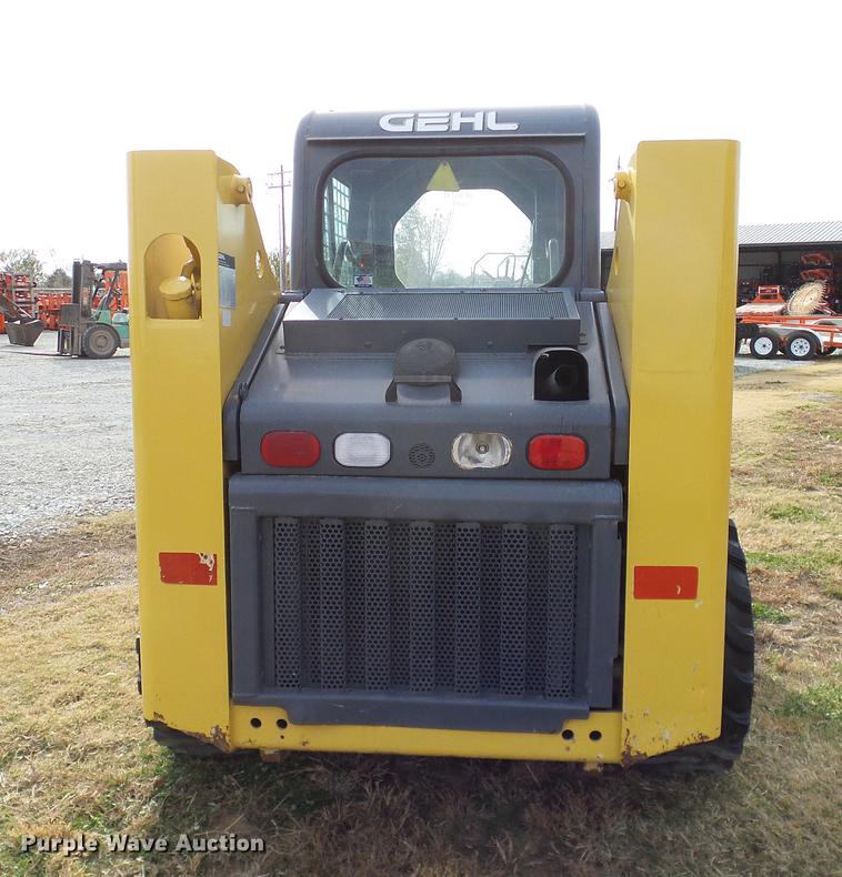 image for item DD1481 2005 Gehl 4840E skid steer