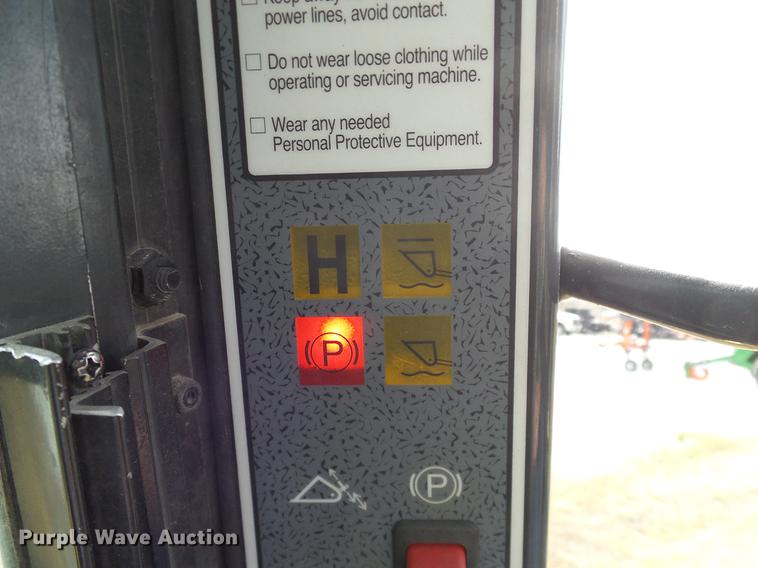 image for item DD1481 2005 Gehl 4840E skid steer