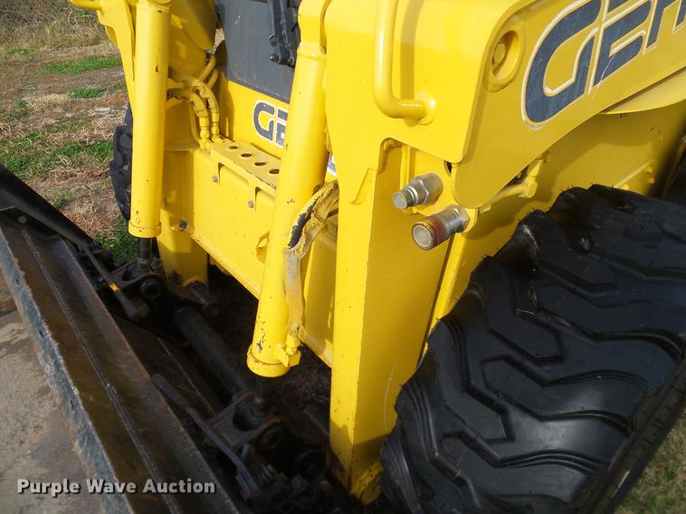 image for item DD1481 2005 Gehl 4840E skid steer