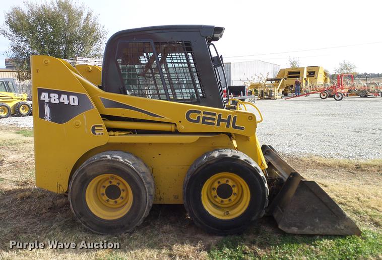 image for item DD1482 2008 Gehl 4840E skid steer