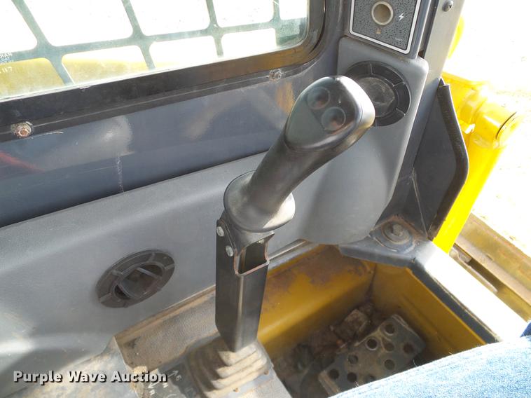 image for item DD1482 2008 Gehl 4840E skid steer