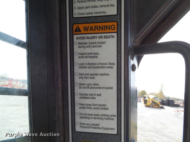 image for item DD1482 2008 Gehl 4840E skid steer