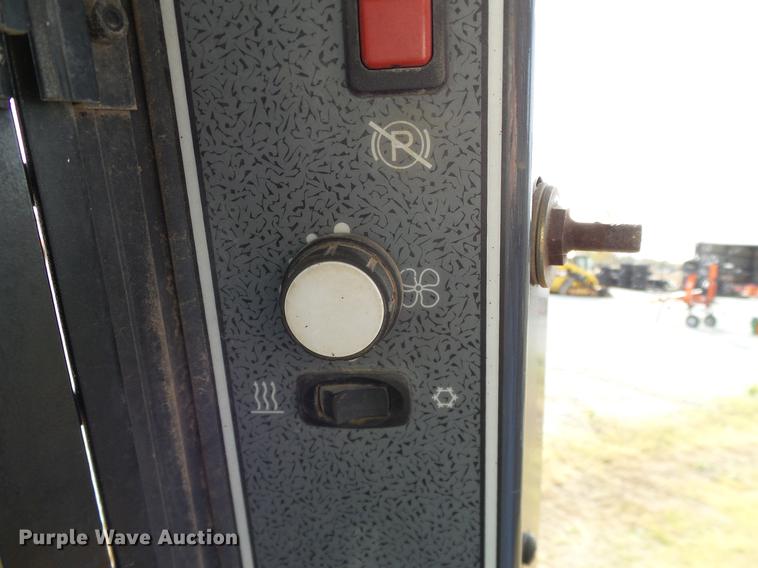 image for item DD1482 2008 Gehl 4840E skid steer