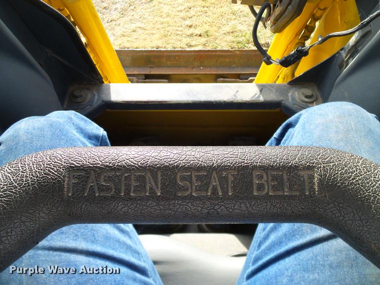 image for item DD1482 2008 Gehl 4840E skid steer