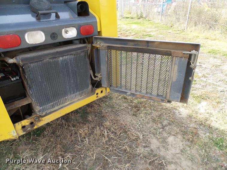 image for item DD1482 2008 Gehl 4840E skid steer