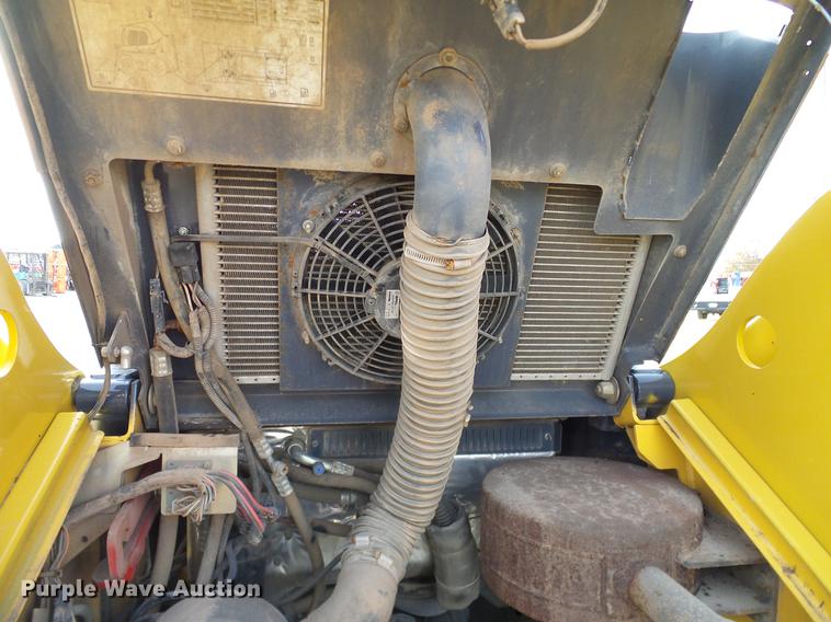 image for item DD1482 2008 Gehl 4840E skid steer