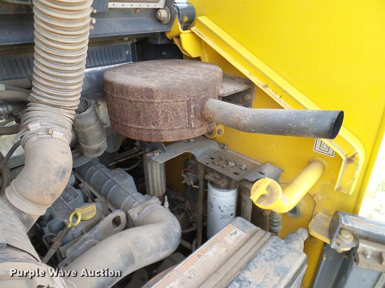 image for item DD1482 2008 Gehl 4840E skid steer