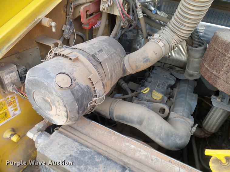 image for item DD1482 2008 Gehl 4840E skid steer