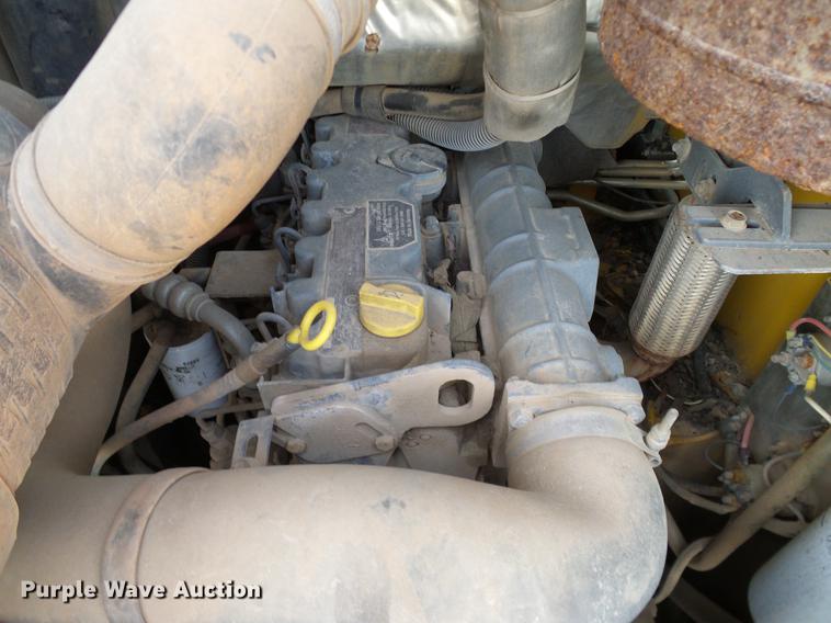 image for item DD1482 2008 Gehl 4840E skid steer