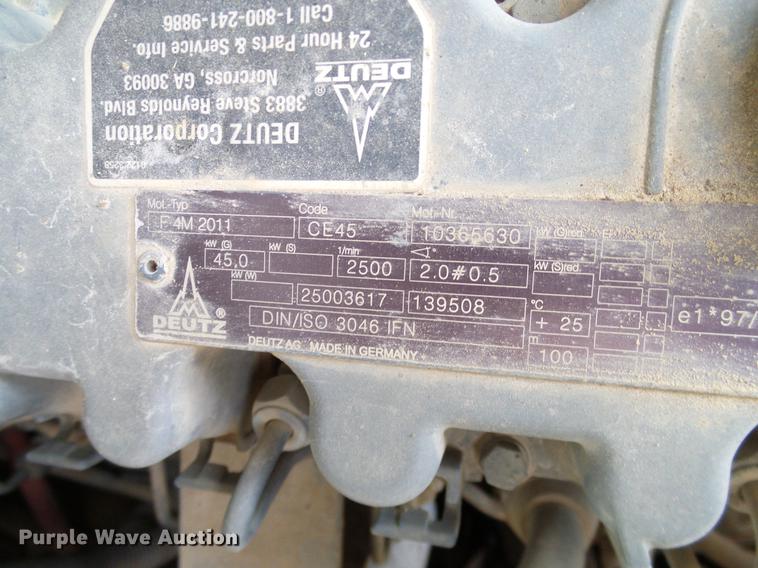 image for item DD1482 2008 Gehl 4840E skid steer