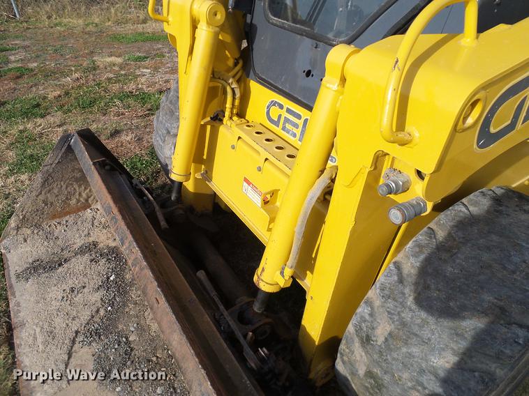 image for item DD1482 2008 Gehl 4840E skid steer