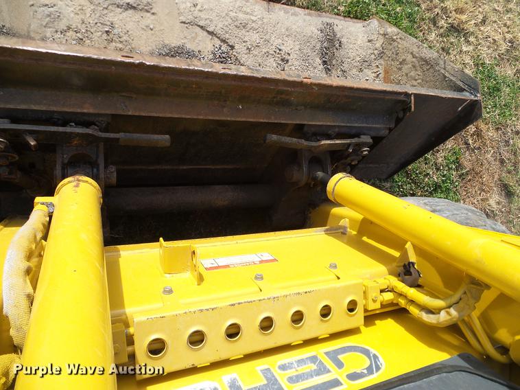image for item DD1482 2008 Gehl 4840E skid steer