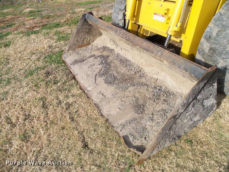 image for item DD1482 2008 Gehl 4840E skid steer