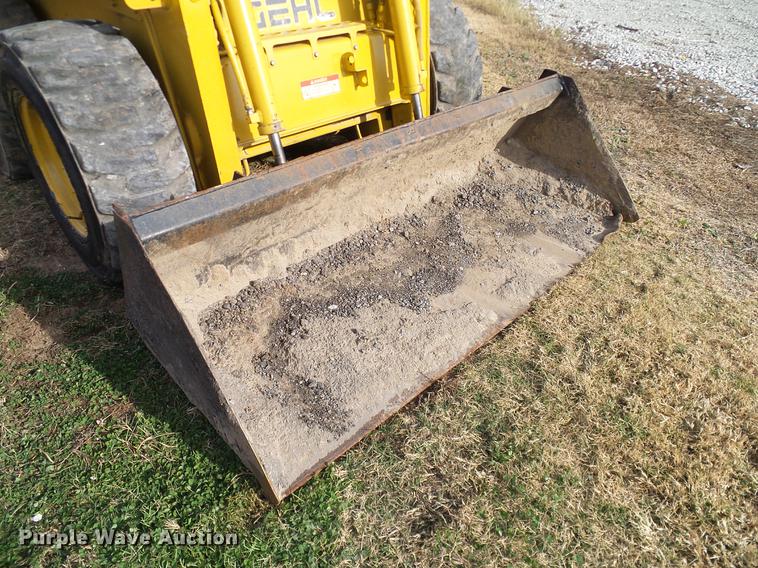 image for item DD1482 2008 Gehl 4840E skid steer