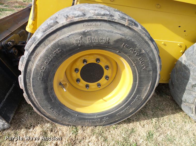 image for item DD1482 2008 Gehl 4840E skid steer