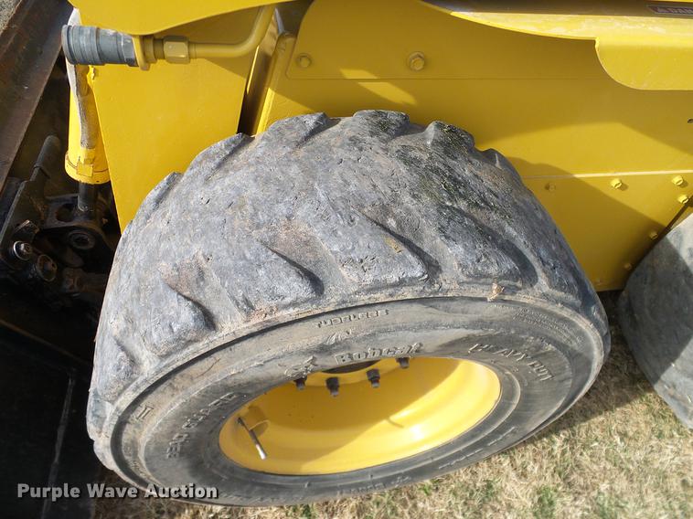 image for item DD1482 2008 Gehl 4840E skid steer