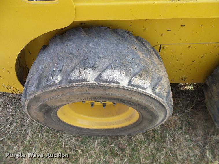 image for item DD1482 2008 Gehl 4840E skid steer